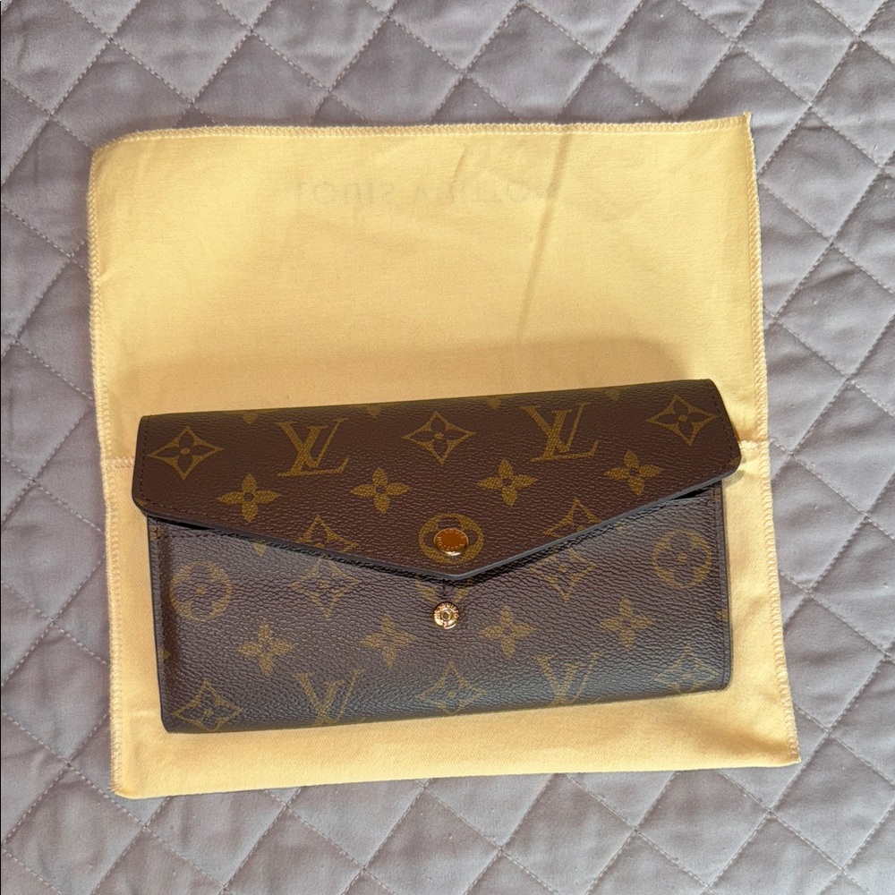 Louis Vuitton Classic Brown and Gold Monogram Wallet - Picture 6 of 6